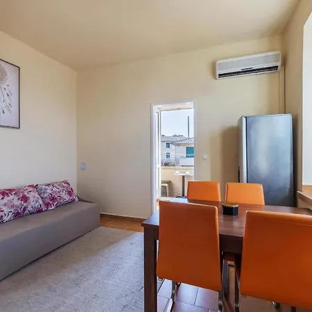 Apartment 2 Bedroom Nice In *