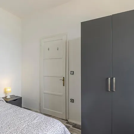 Apartment 2 Bedroom Nice In *