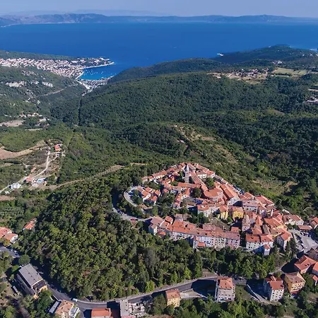 2 Bedroom Nice In Koromačno
